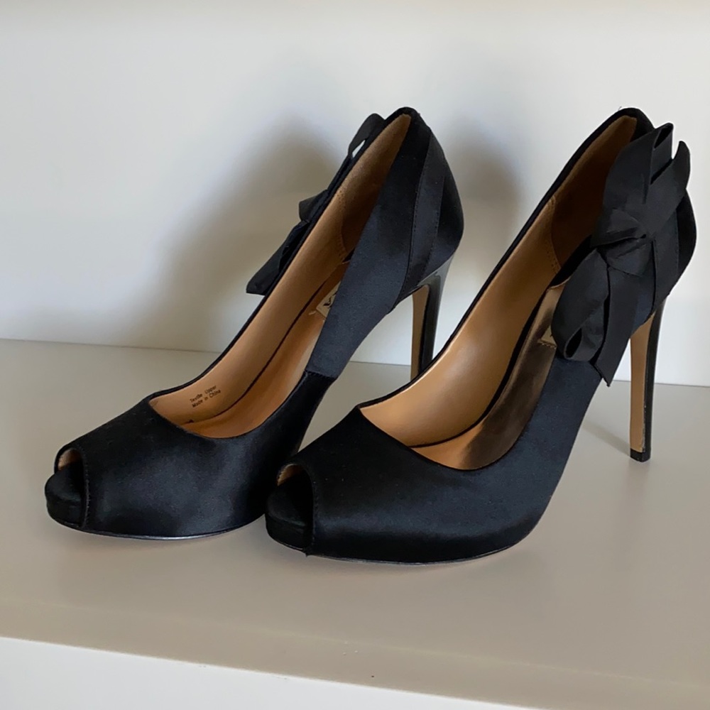 Brand New Badgley Mischka black heels